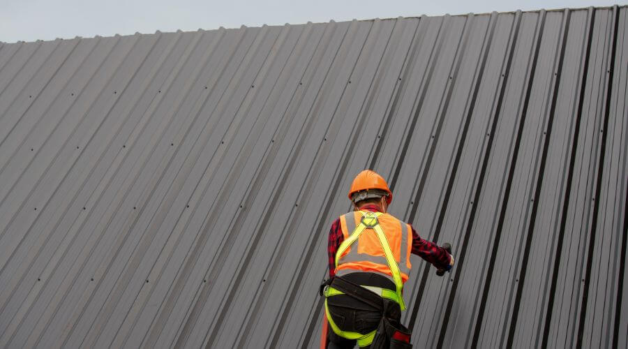 Professional metal roof installation services in Chagrin Falls, OH